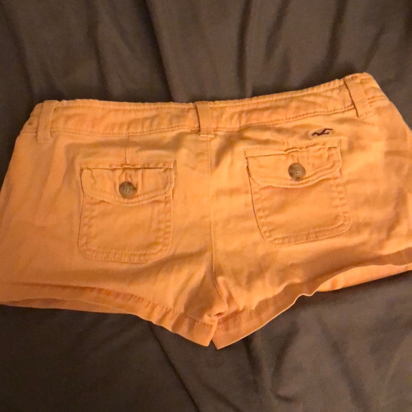 Shorts - Picture 3 of 4